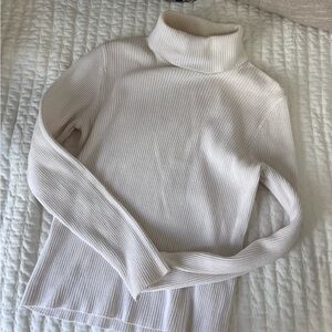 525 America Cream Ribbed Turtleneck Sweater